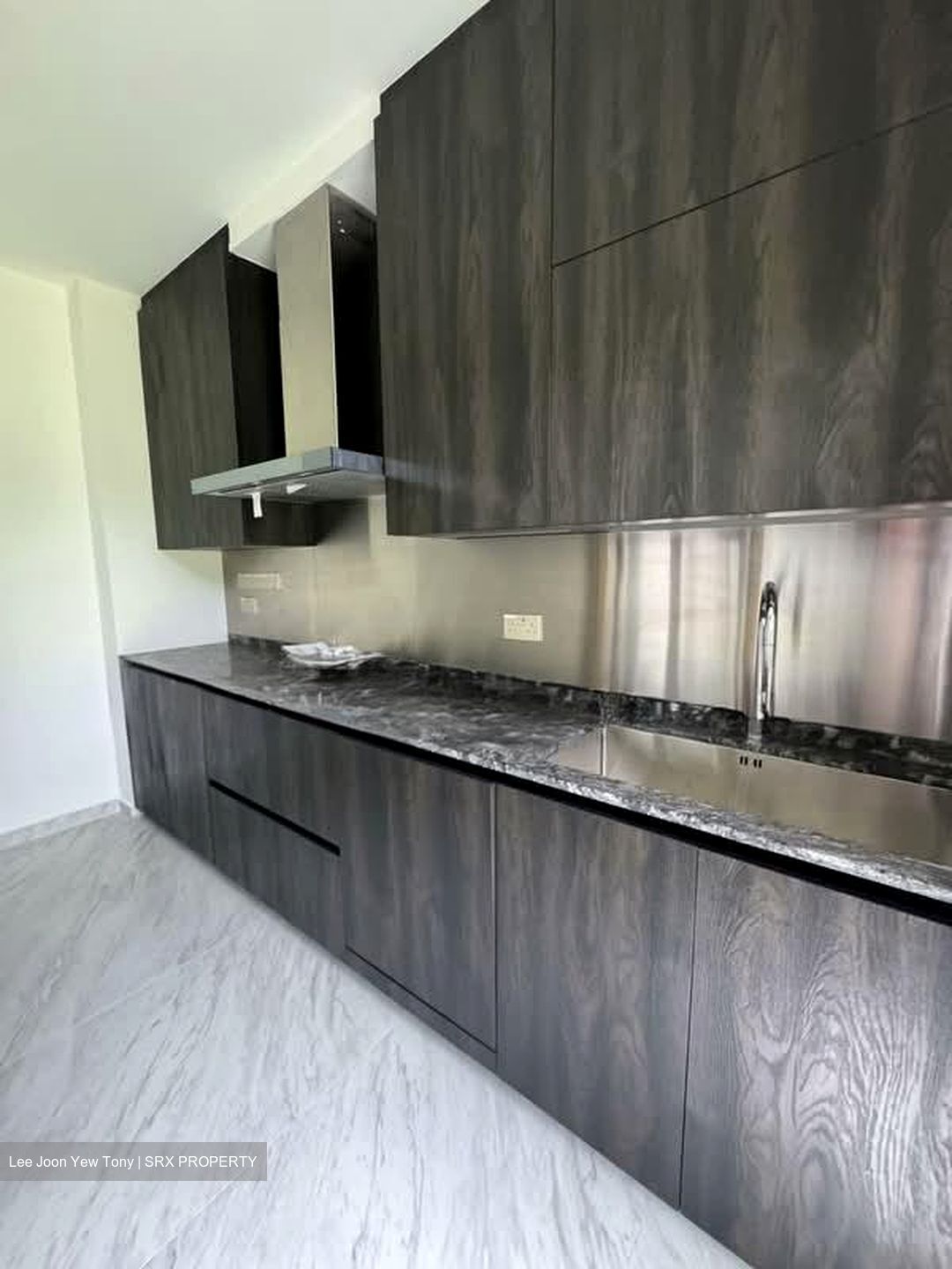 Shrewsbury Road (D11), Terrace #574032601